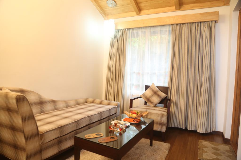 Le Poshe, Hotel 4*